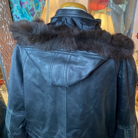 🌷Village du Cuir🌷 Vintage Black Leather Coat With Brown Faux Fur Trim Hood - Picture 8 of 13